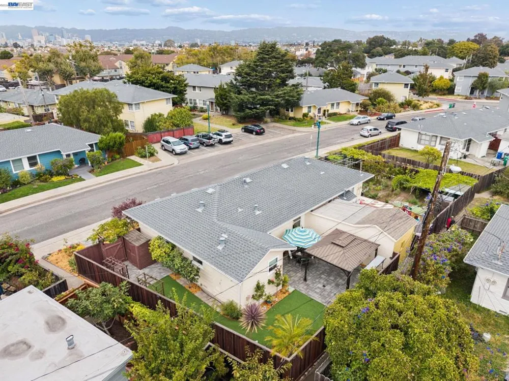 104 Cypress St Alameda, CA 94501