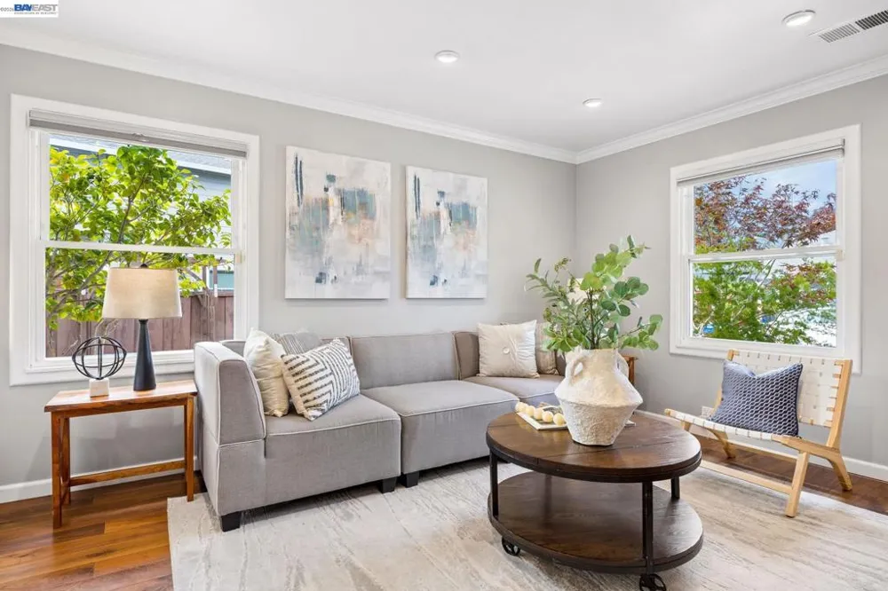 104 Cypress St Alameda, CA 94501