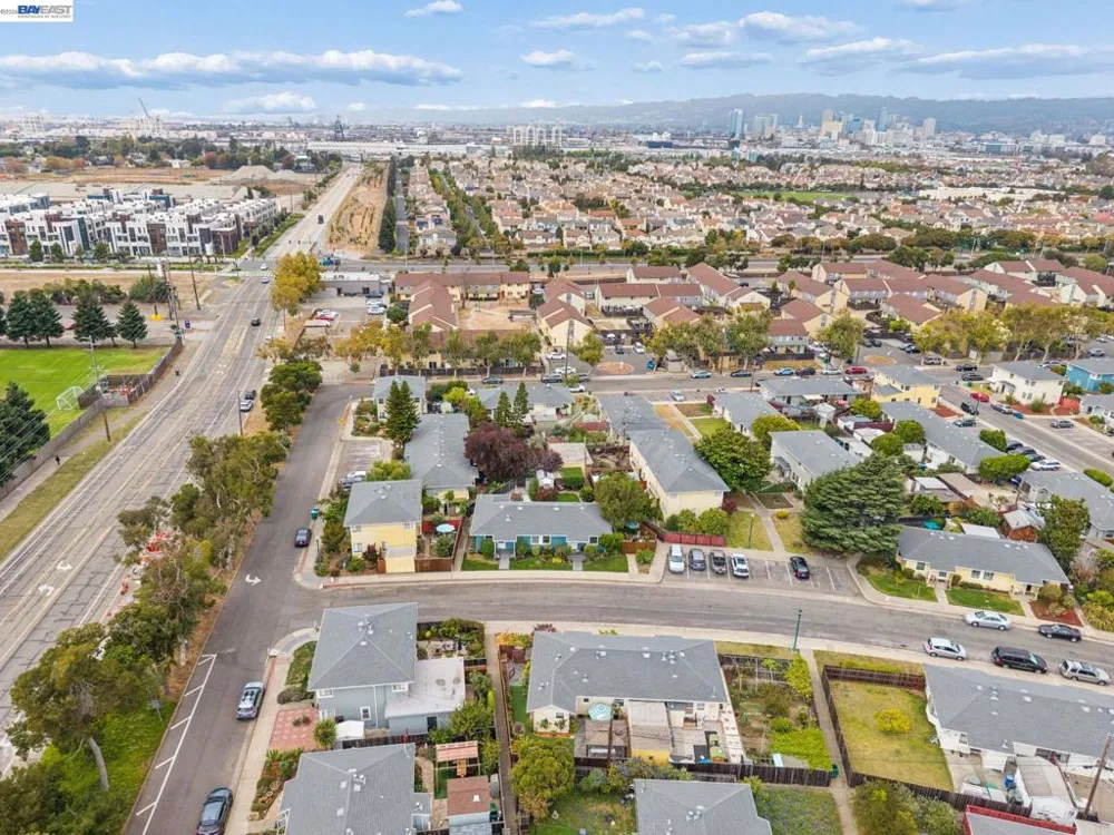 104 Cypress St Alameda, CA 94501