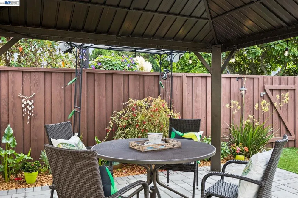 104 Cypress St Alameda, CA 94501