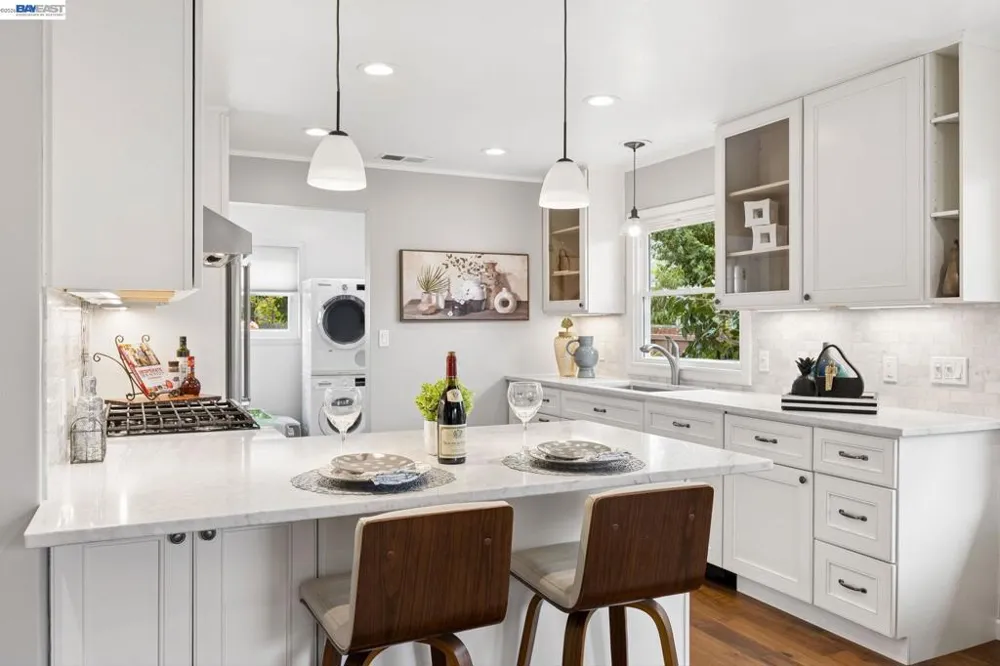 104 Cypress St Alameda, CA 94501