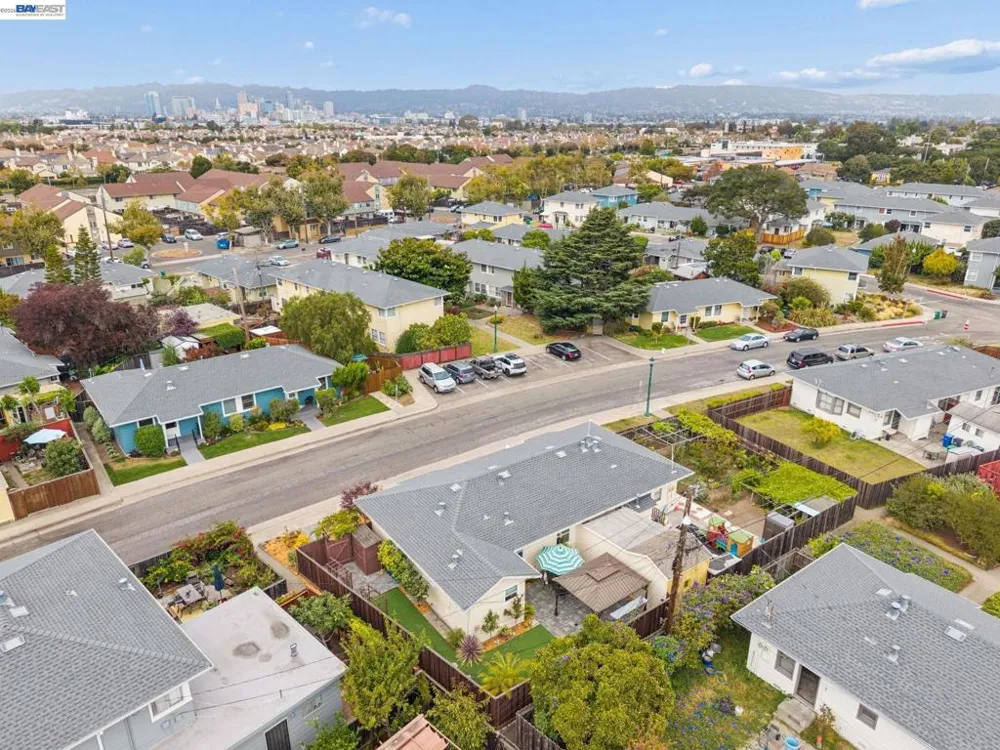 104 Cypress St Alameda, CA 94501