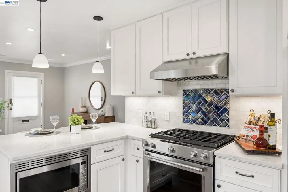 104 Cypress St Alameda, CA 94501