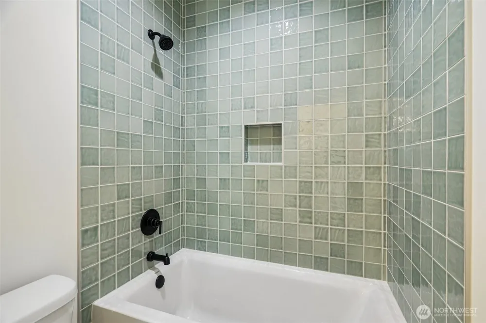 1516 NE 147th Street Shoreline, WA 98155
