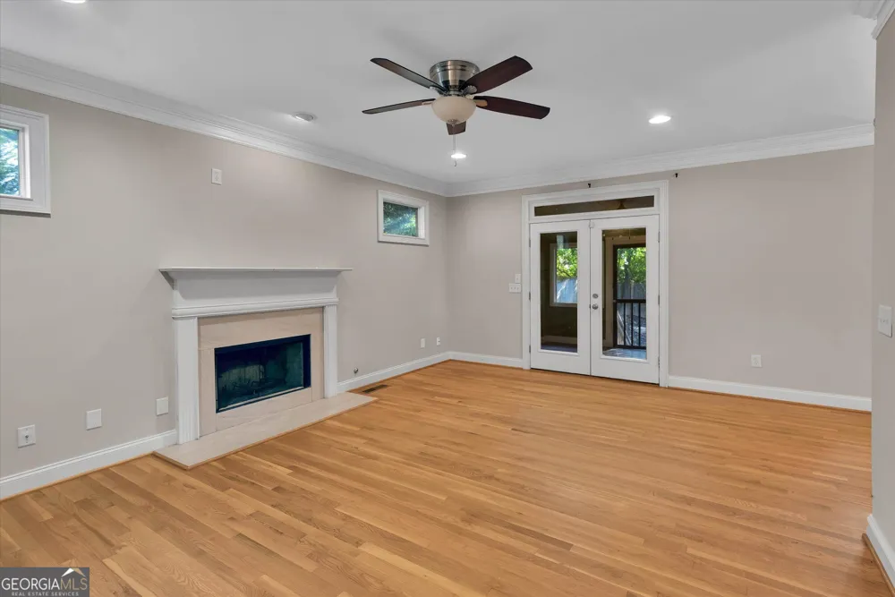 997 Longley AVE NW Atlanta, GA 30318