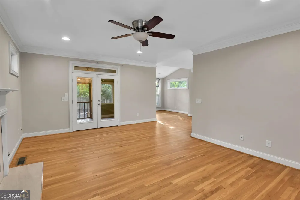 997 Longley AVE NW Atlanta, GA 30318