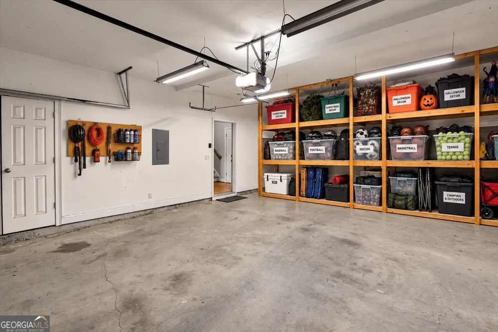 997 Longley AVE NW Atlanta, GA 30318