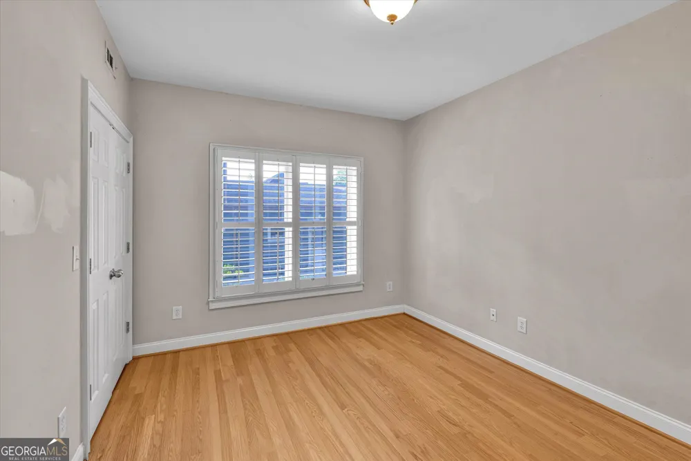 997 Longley AVE NW Atlanta, GA 30318