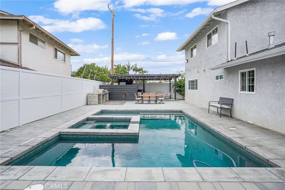 18820 Coltman Carson, CA 90746