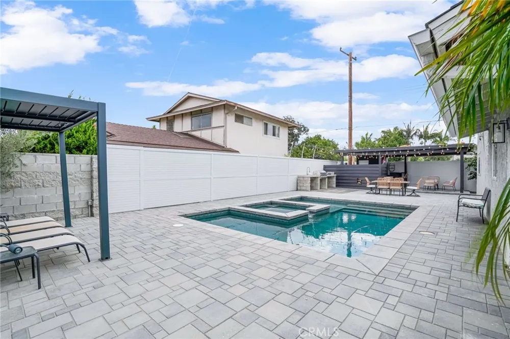 18820 Coltman Carson, CA 90746