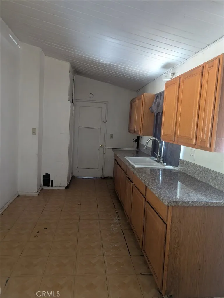 17009 E Orkney Azusa, CA 91702