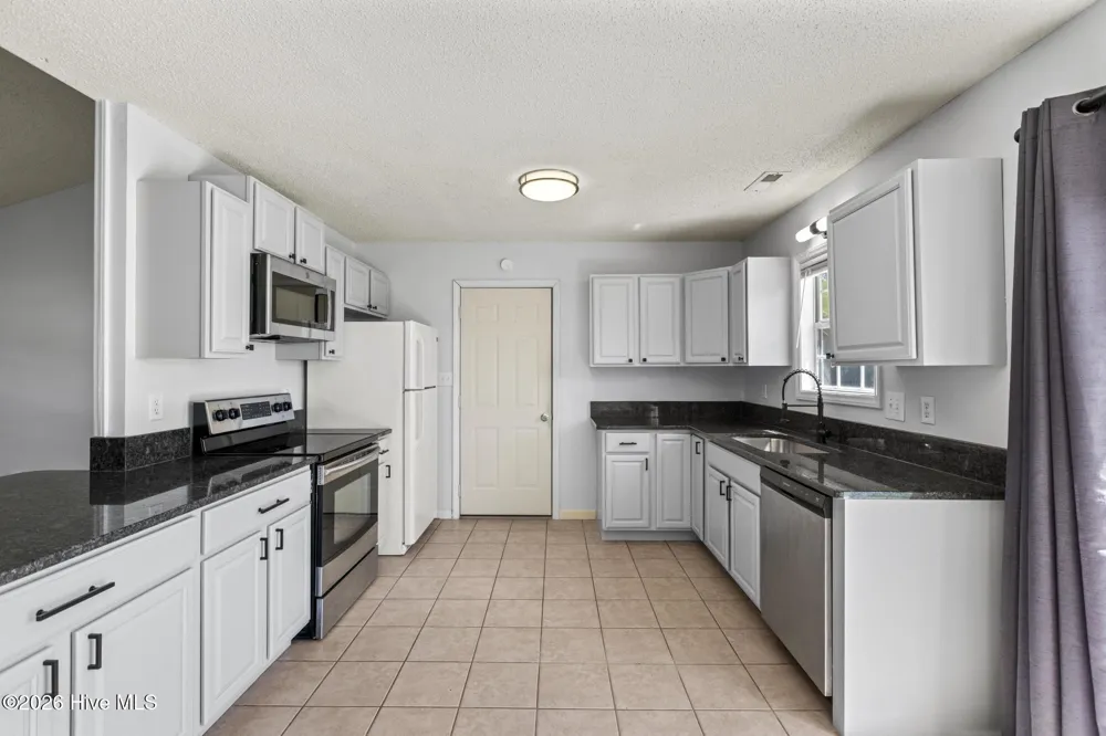 164 Glenwood Drive Hubert, NC 28539
