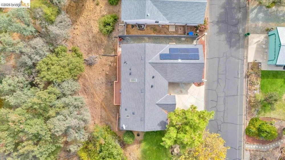 16992 Clouds Rest Rd Soulsbyville, CA 95372