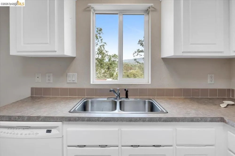 16992 Clouds Rest Rd Soulsbyville, CA 95372