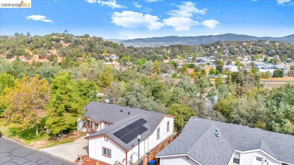 16992 Clouds Rest Rd Soulsbyville, CA 95372