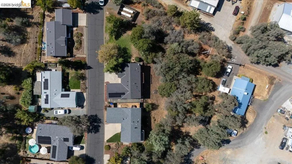 16992 Clouds Rest Rd Soulsbyville, CA 95372