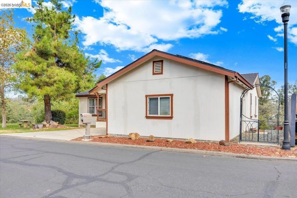 16992 Clouds Rest Rd Soulsbyville, CA 95372