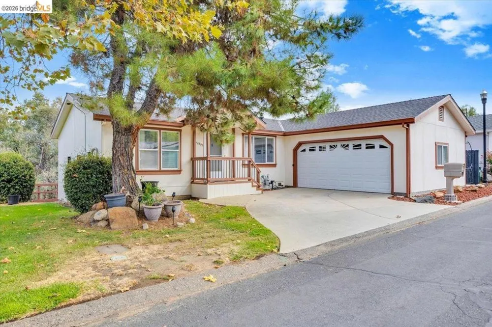 16992 Clouds Rest Rd Soulsbyville, CA 95372