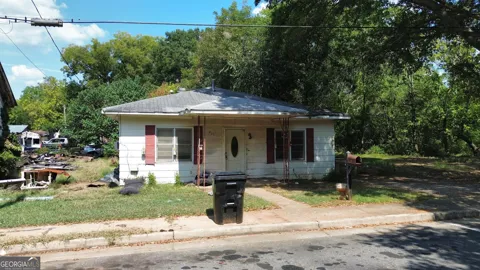 833 Cleo ST
