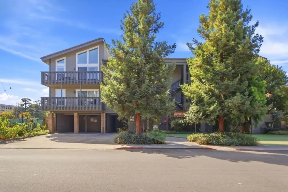 480 E Okeefe Street #305 East Palo Alto, CA 94303