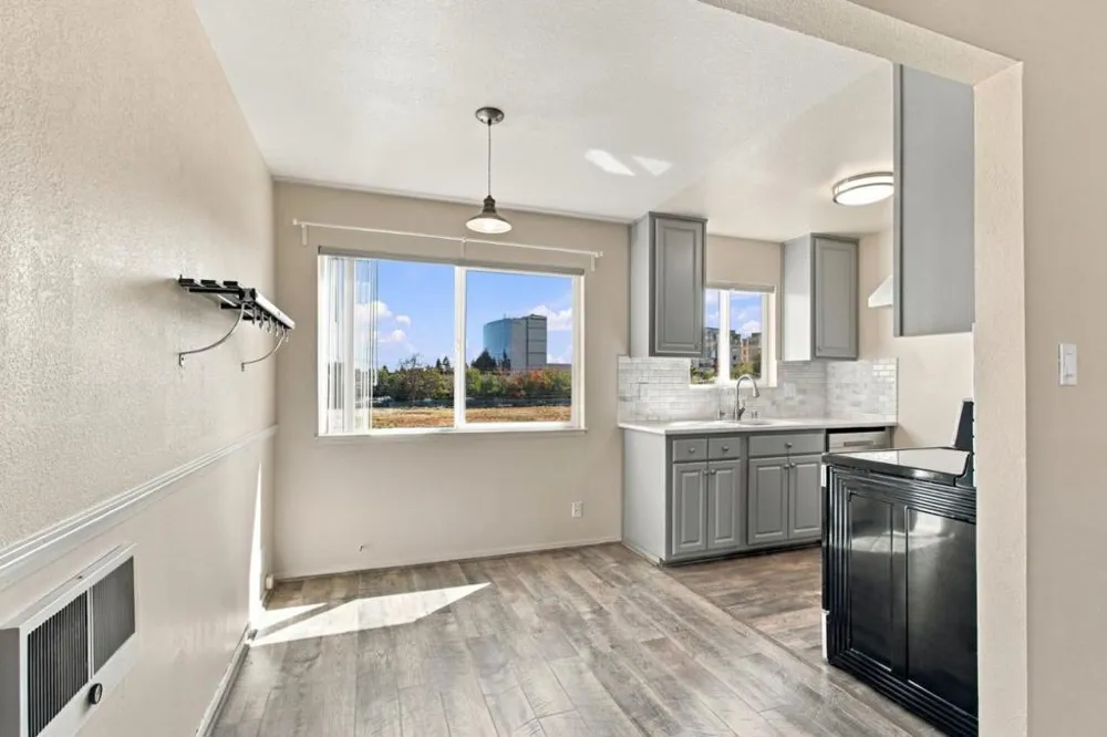 480 E Okeefe Street #305 East Palo Alto, CA 94303