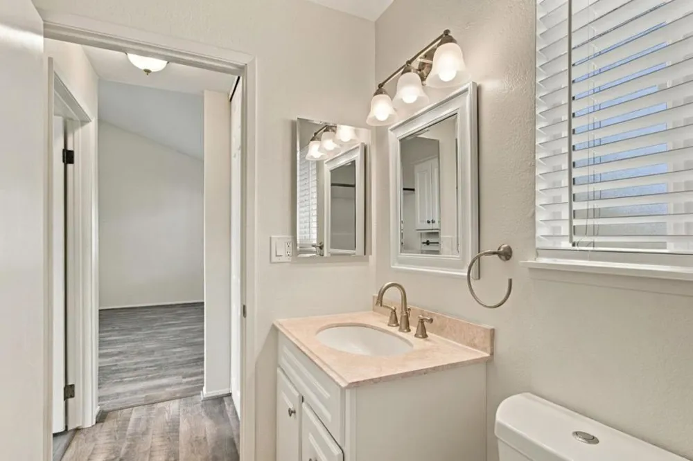 480 E Okeefe Street #305 East Palo Alto, CA 94303