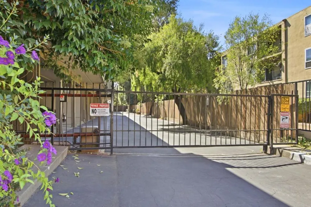 480 E Okeefe Street #305 East Palo Alto, CA 94303