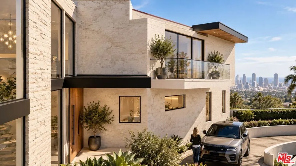 821 Glenmere Way Los Angeles, CA 90049