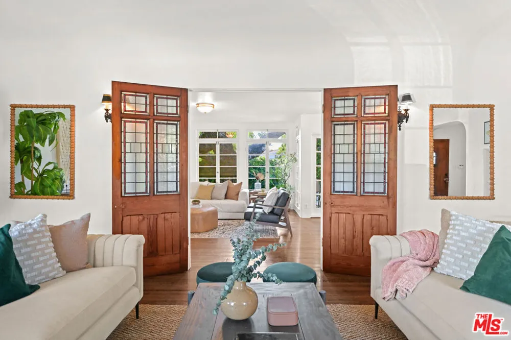 10323 Dunkirk Avenue Los Angeles, CA 90025