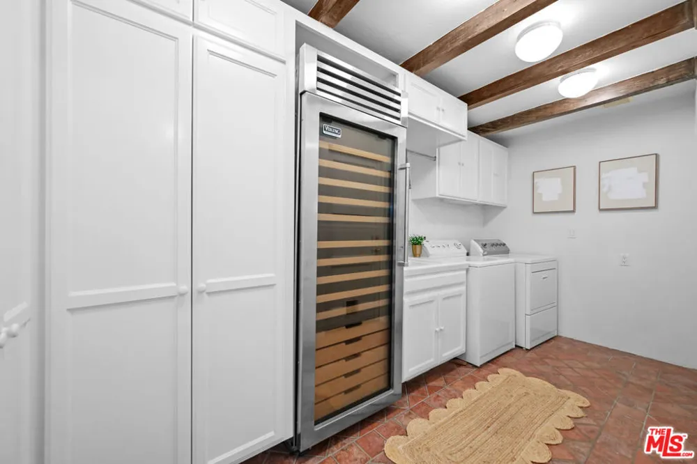 10323 Dunkirk Avenue Los Angeles, CA 90025