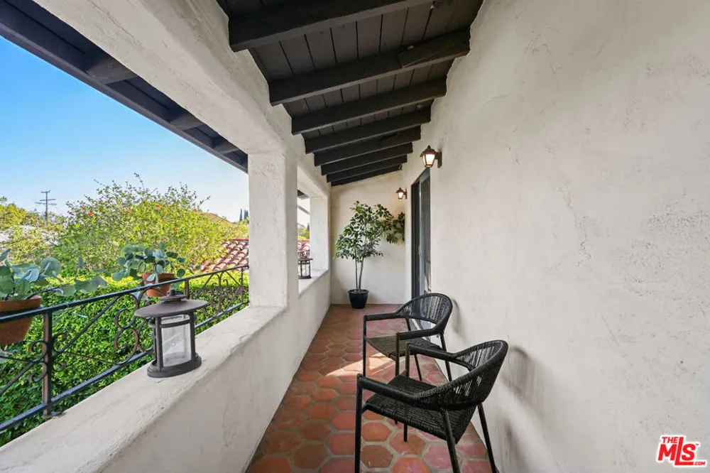10323 Dunkirk Avenue Los Angeles, CA 90025