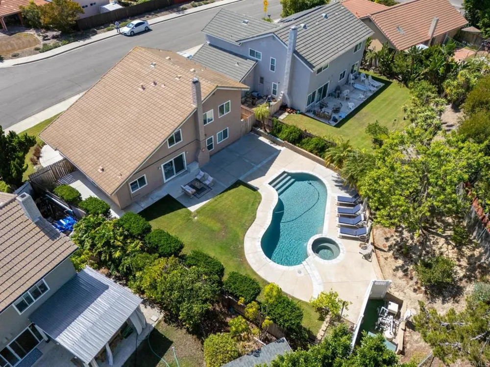 2606 Sombrosa Street Carlsbad, CA 92009