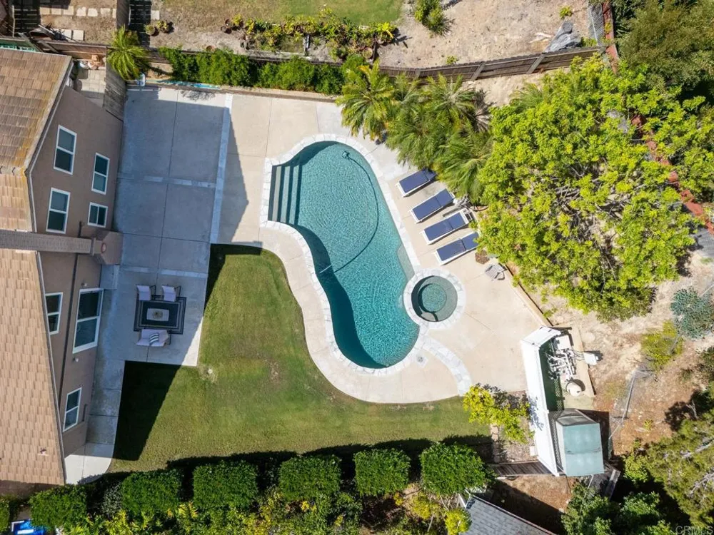 2606 Sombrosa Street Carlsbad, CA 92009
