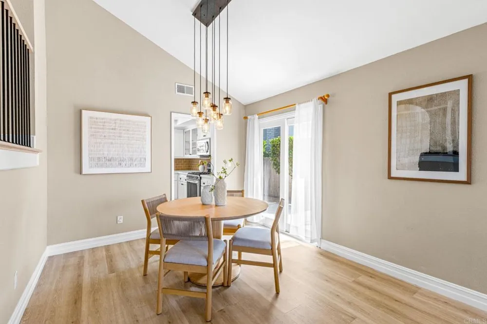 2606 Sombrosa Street Carlsbad, CA 92009