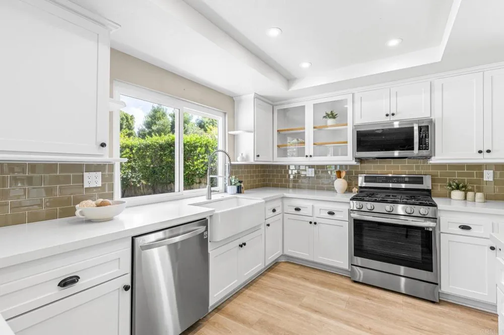 2606 Sombrosa Street Carlsbad, CA 92009