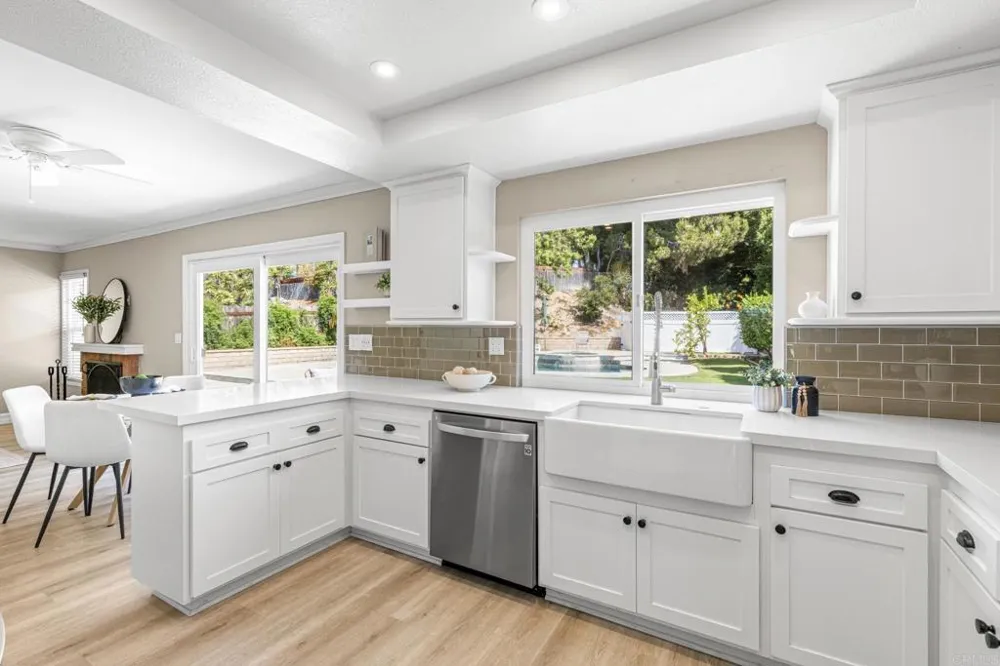 2606 Sombrosa Street Carlsbad, CA 92009
