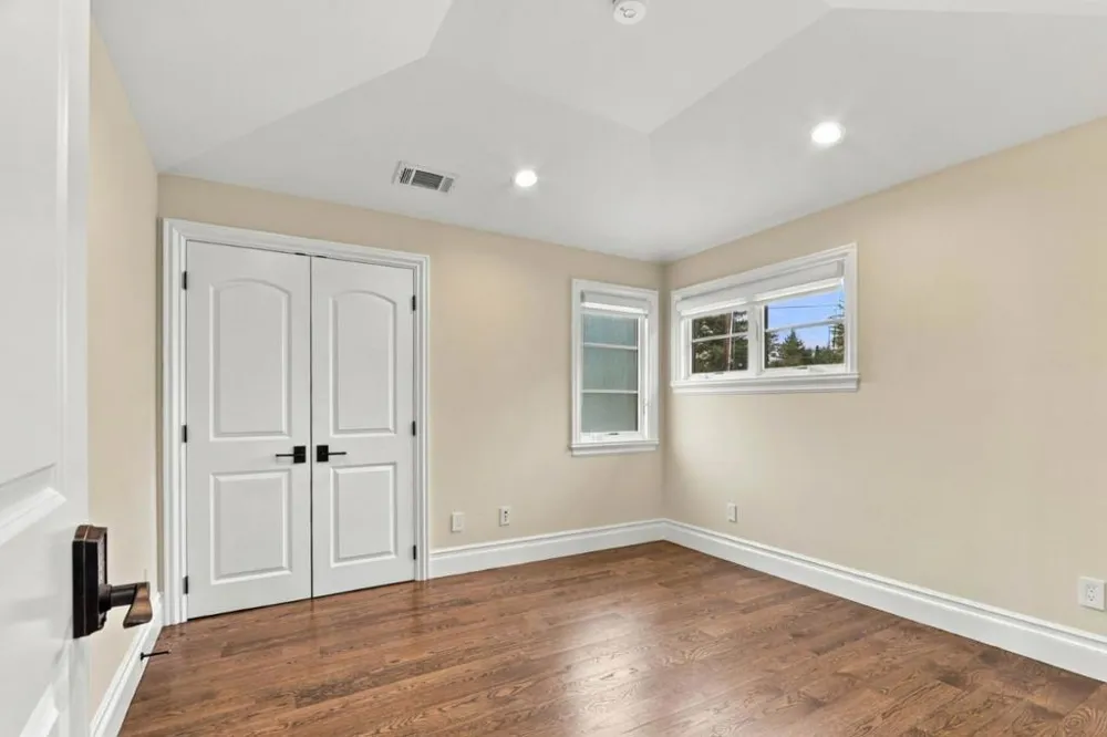 3878 Magnolia Drive Palo Alto, CA 94306