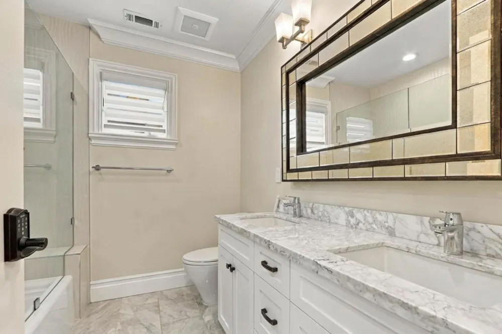 3878 Magnolia Drive Palo Alto, CA 94306