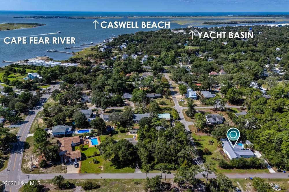 807 E Nash Street Southport, NC 28461