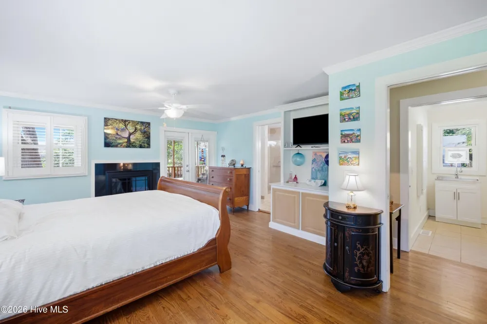 807 E Nash Street Southport, NC 28461