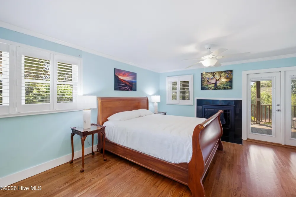 807 E Nash Street Southport, NC 28461
