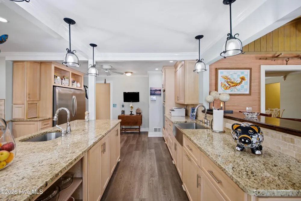 807 E Nash Street Southport, NC 28461