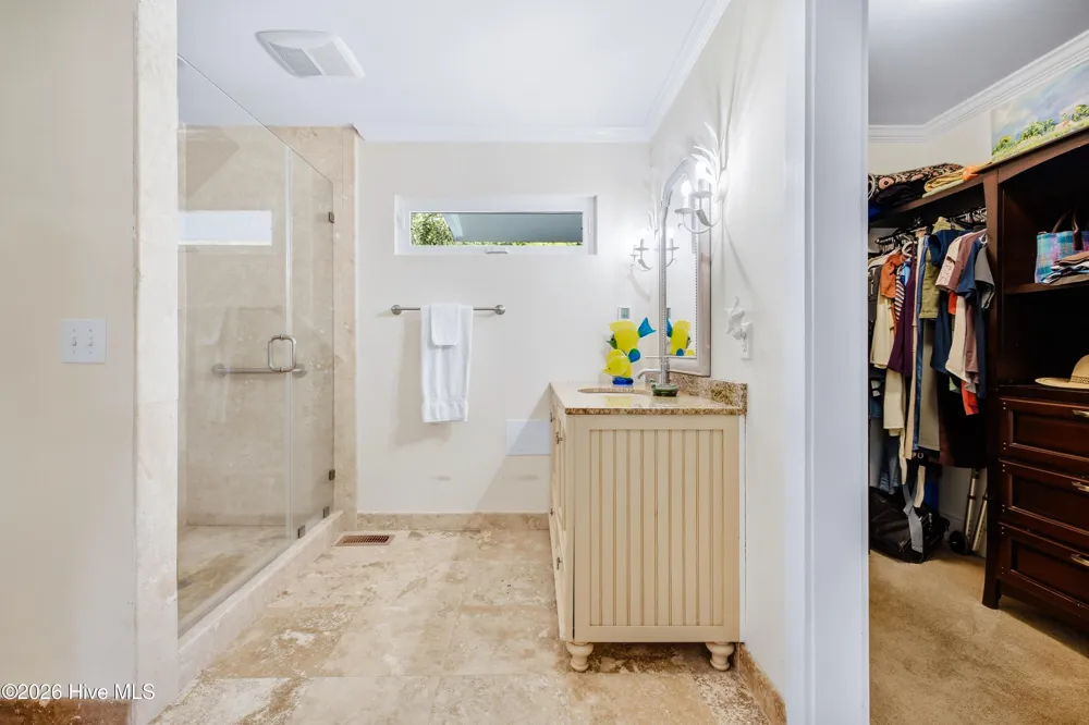 807 E Nash Street Southport, NC 28461