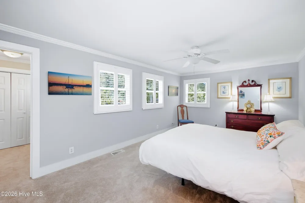 807 E Nash Street Southport, NC 28461