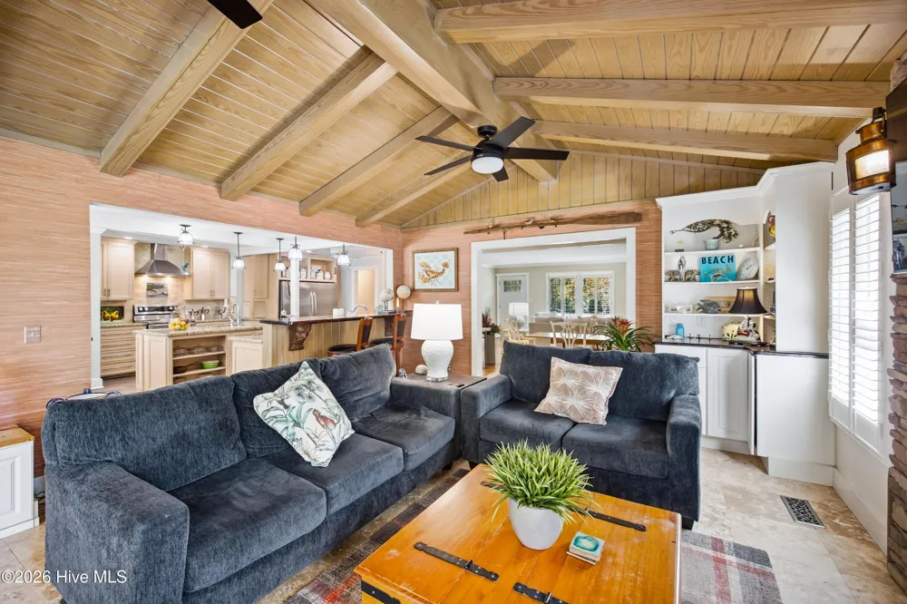 807 E Nash Street Southport, NC 28461