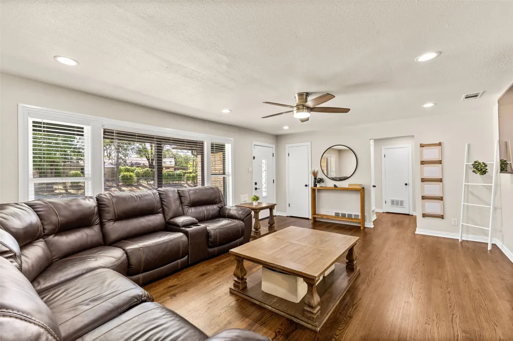 3315 Tooms Street Dallas, TX 75227