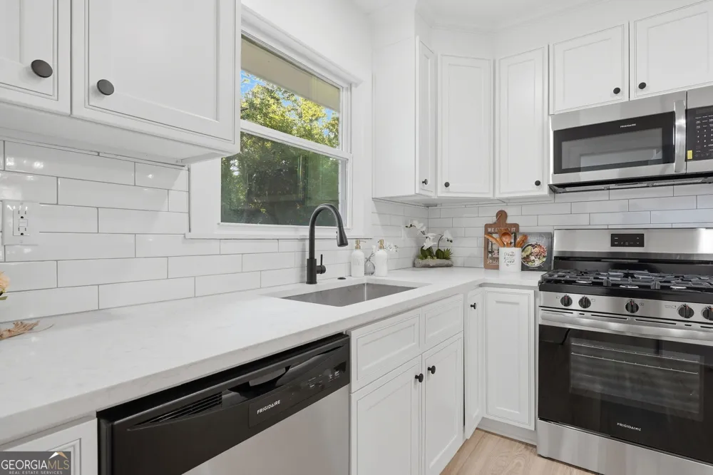 2162 Holly Hill Drive Decatur, GA 30032