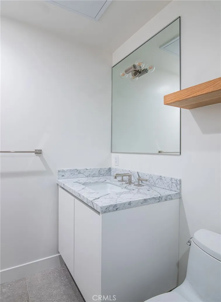 812 Huntley Drive Unit#104 #104 West Hollywood, CA 90069