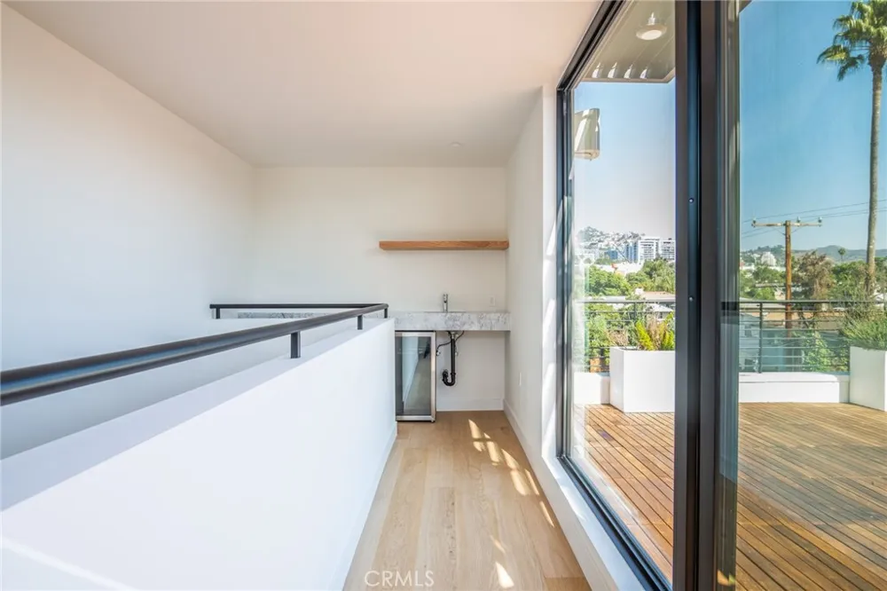 812 Huntley Drive Unit#104 #104 West Hollywood, CA 90069