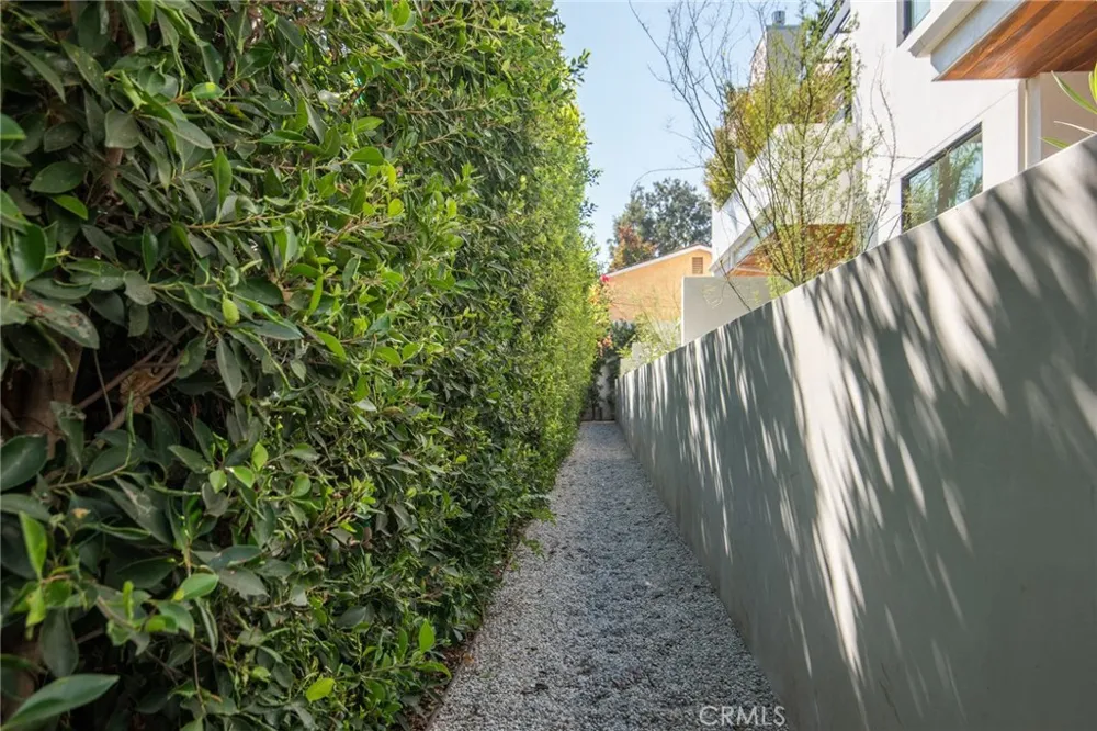 812 Huntley Drive Unit#104 #104 West Hollywood, CA 90069